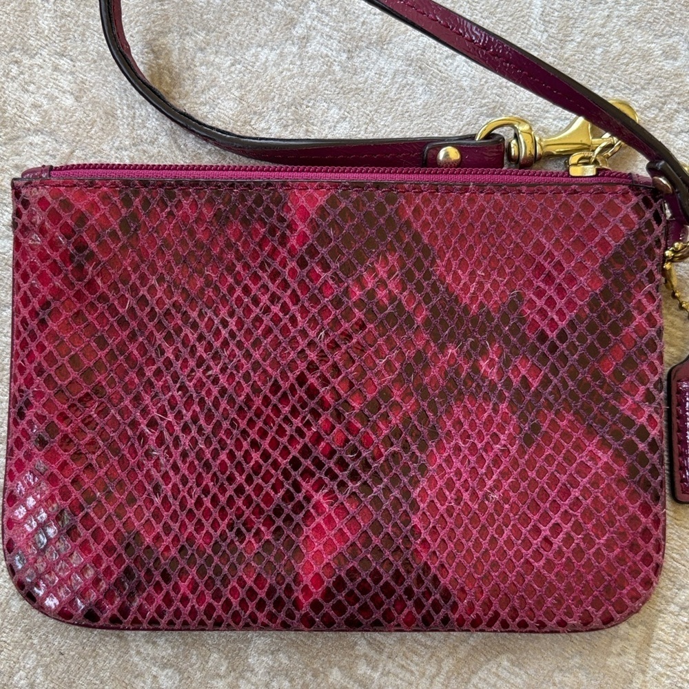 COACH Leather Zippered Wristlet Snakeskin Raspberry Pink Embossed Python Exotic - Picture 9 of 15